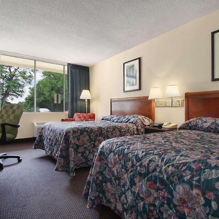 Super 8 By Wyndham Dover Buitenkant foto